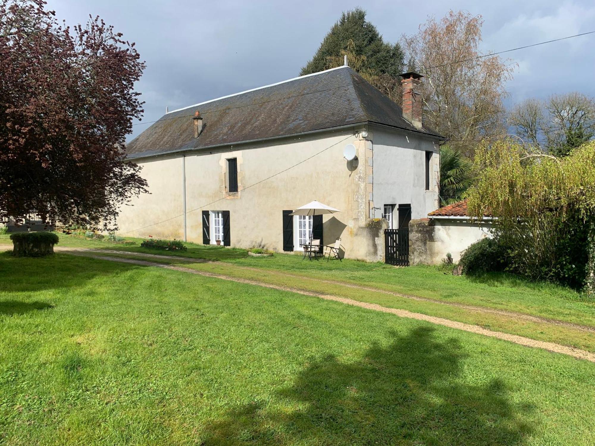 Le Bois D'Amour Gite Et Chambres Charroux  Exterior photo